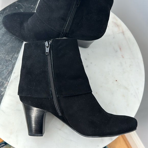 Ditto by VANEli Suede Ankle Boots With Tassle - Picture 8 of 9